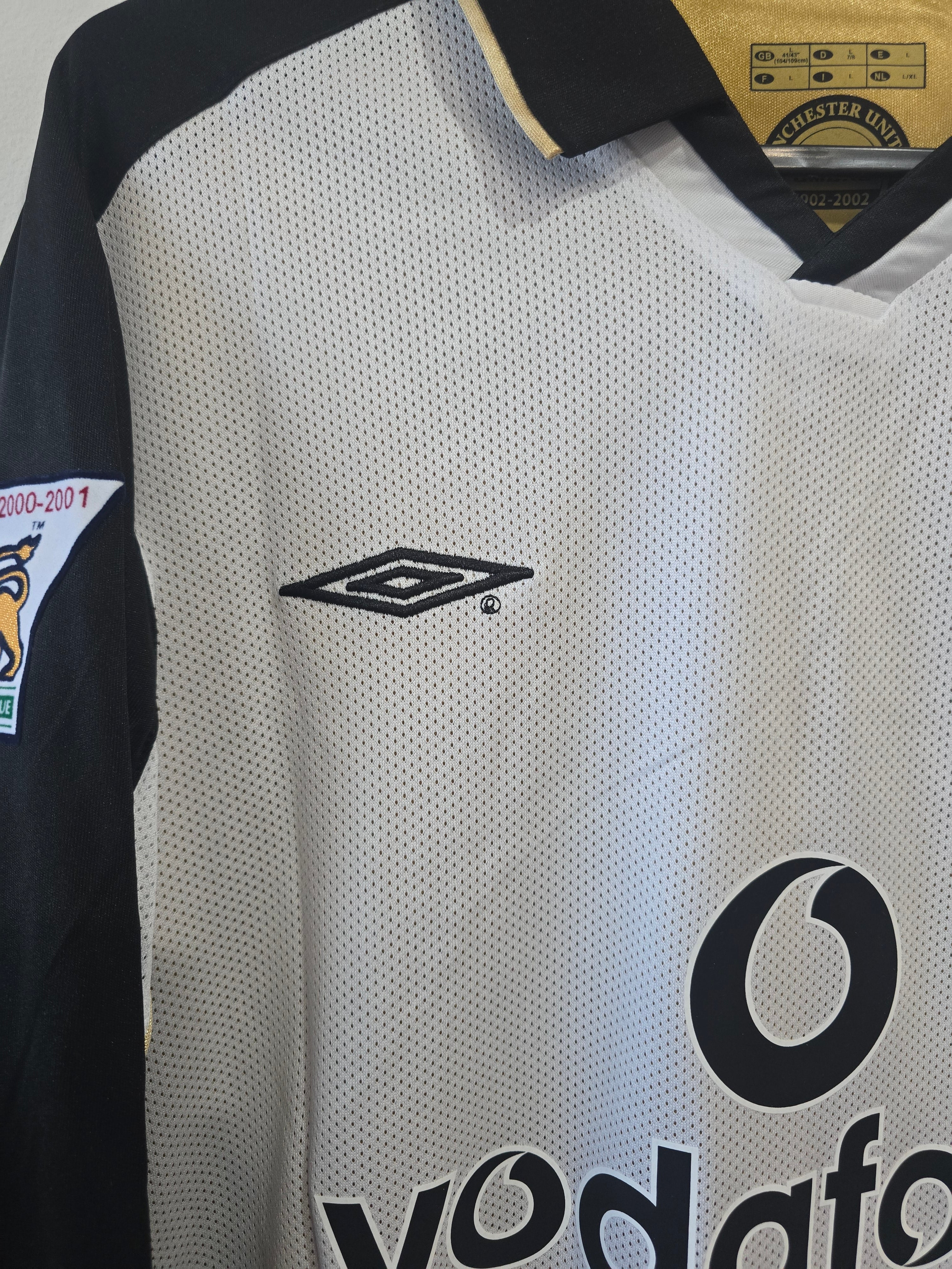 Umbro Manchester United 2001-02 centenary away/third reversible football jersey #7 Beckham