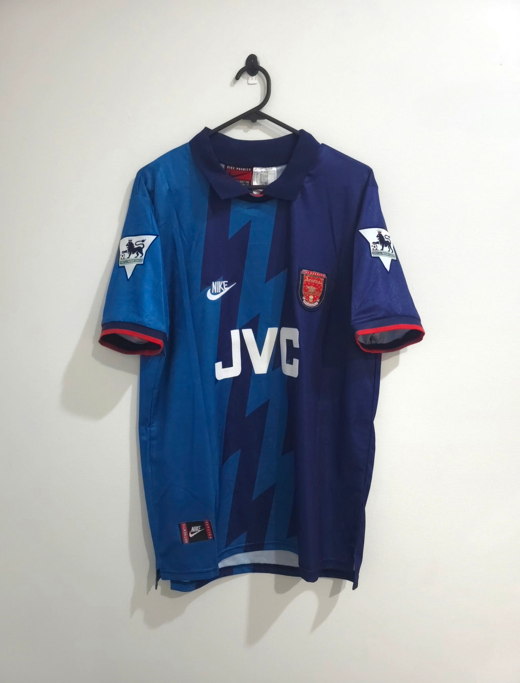 Arsenal Away 1995/96 Retro Jersey #10 Dennis Bergkamp