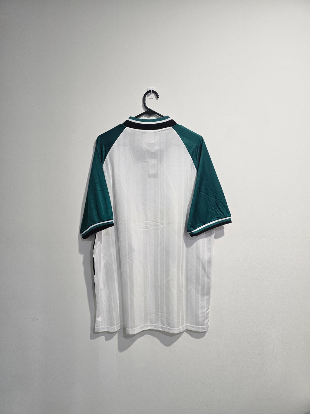 Liverpool Away Jersey 1993/94 Retro