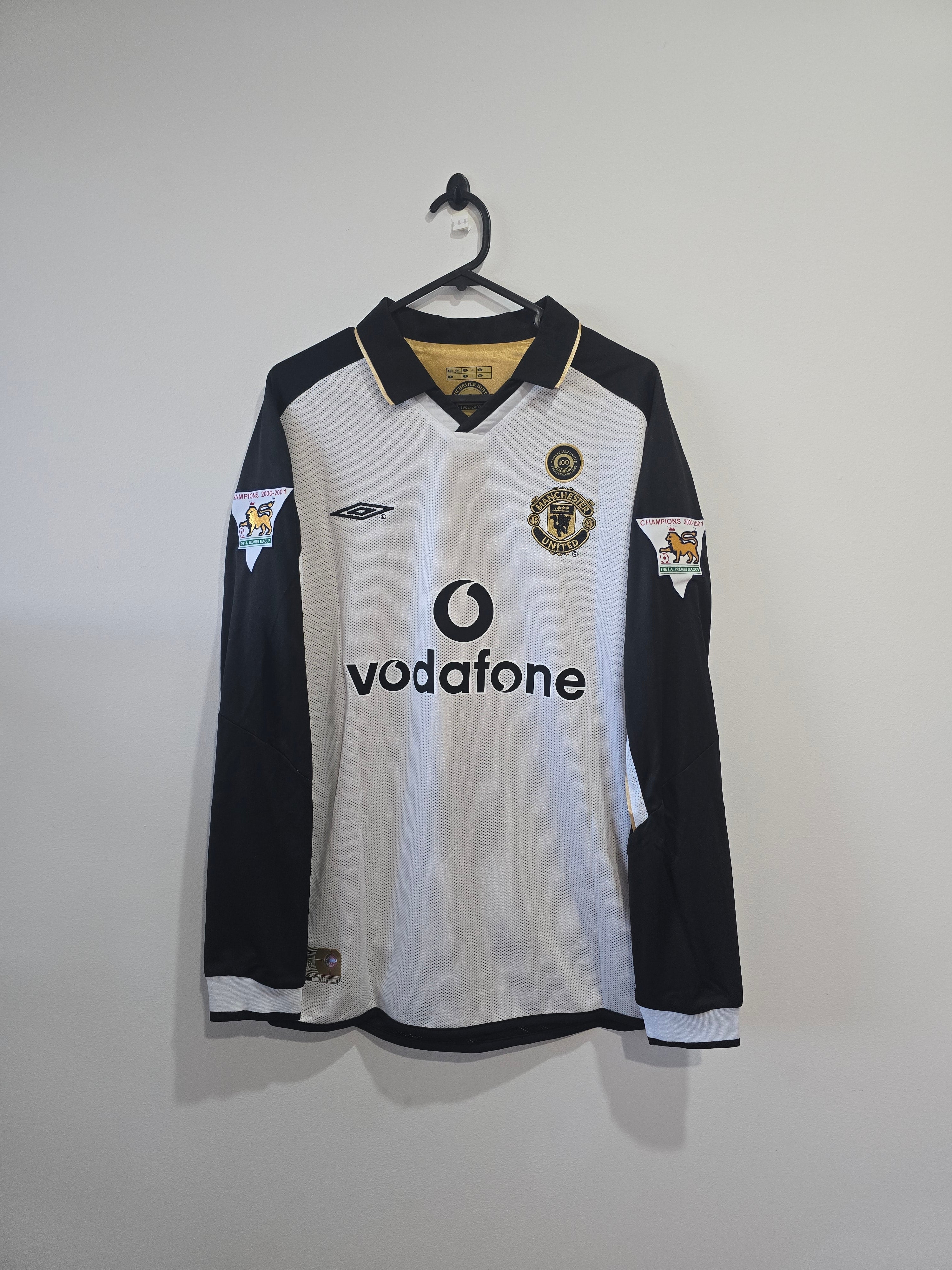 Umbro Manchester United 2001-02 centenary away/third reversible football jersey #7 Beckham