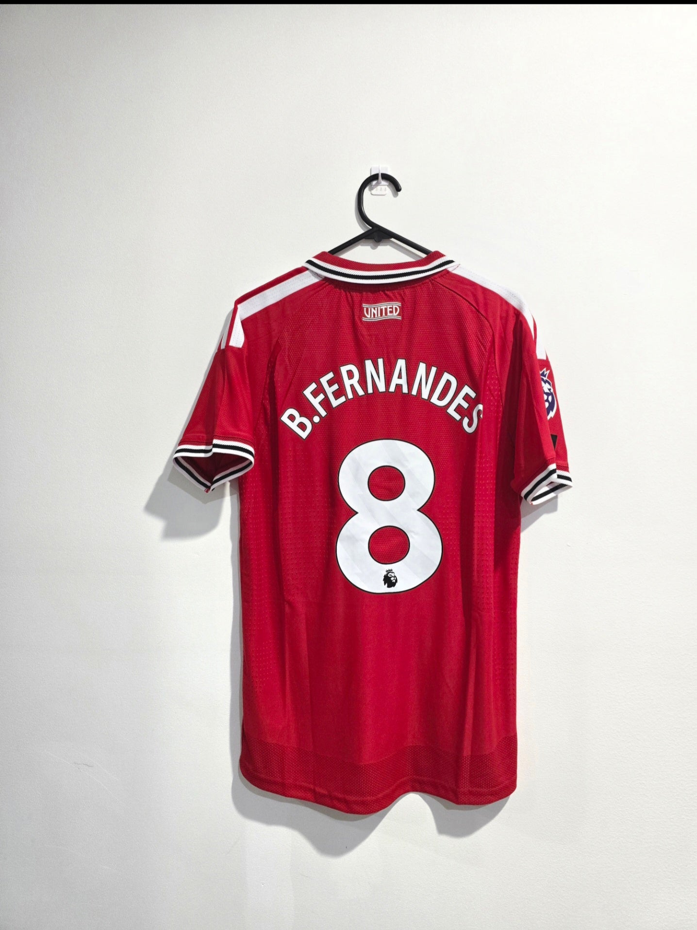 Manchester United Home Jersey 2025/26 #8 Bruno fernandes player edition