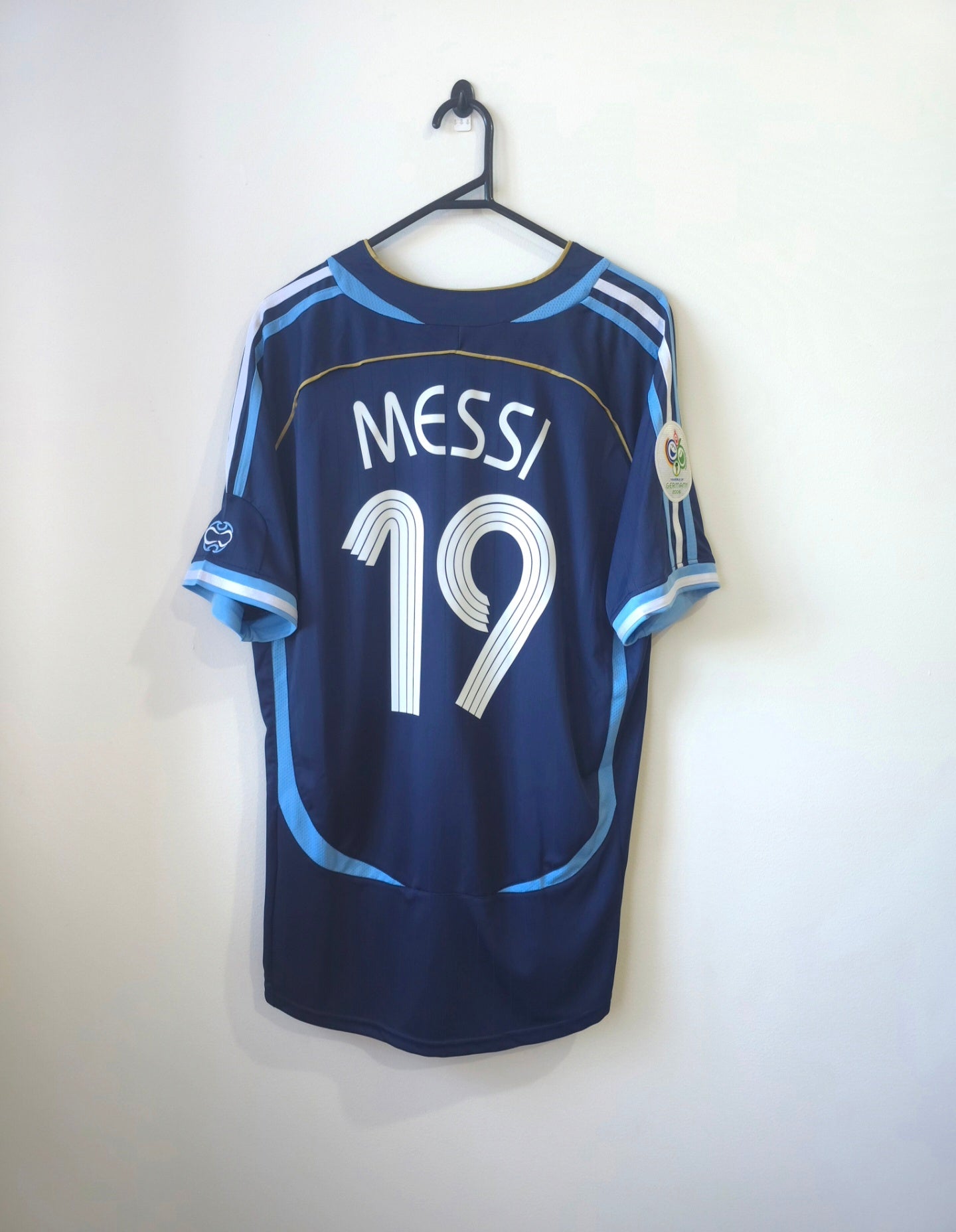 Argentina Away 2006 world cup jersey #19 Messi