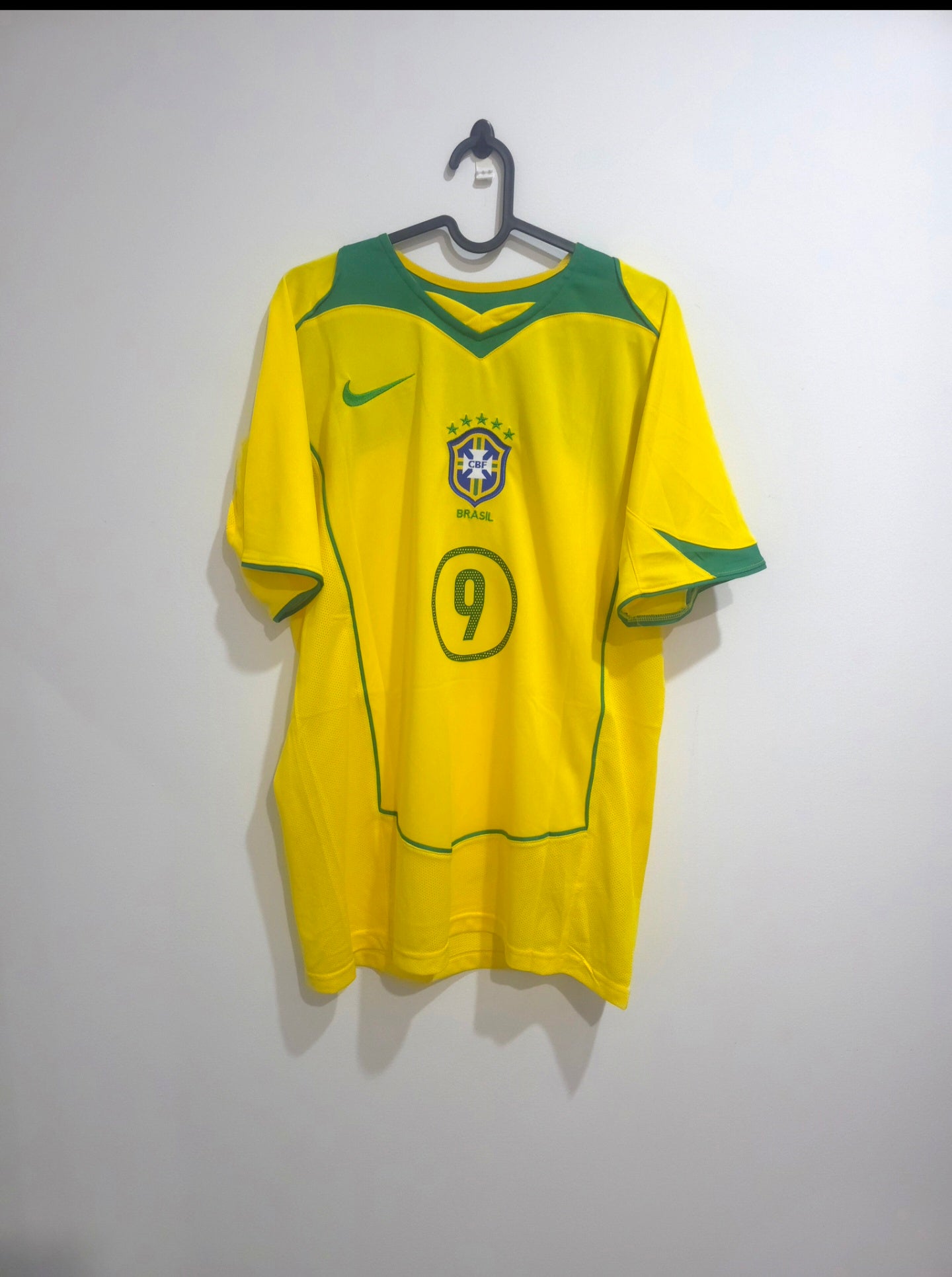 Brazil 2004 Home Retro Jersey #9 Ronaldo Nazario