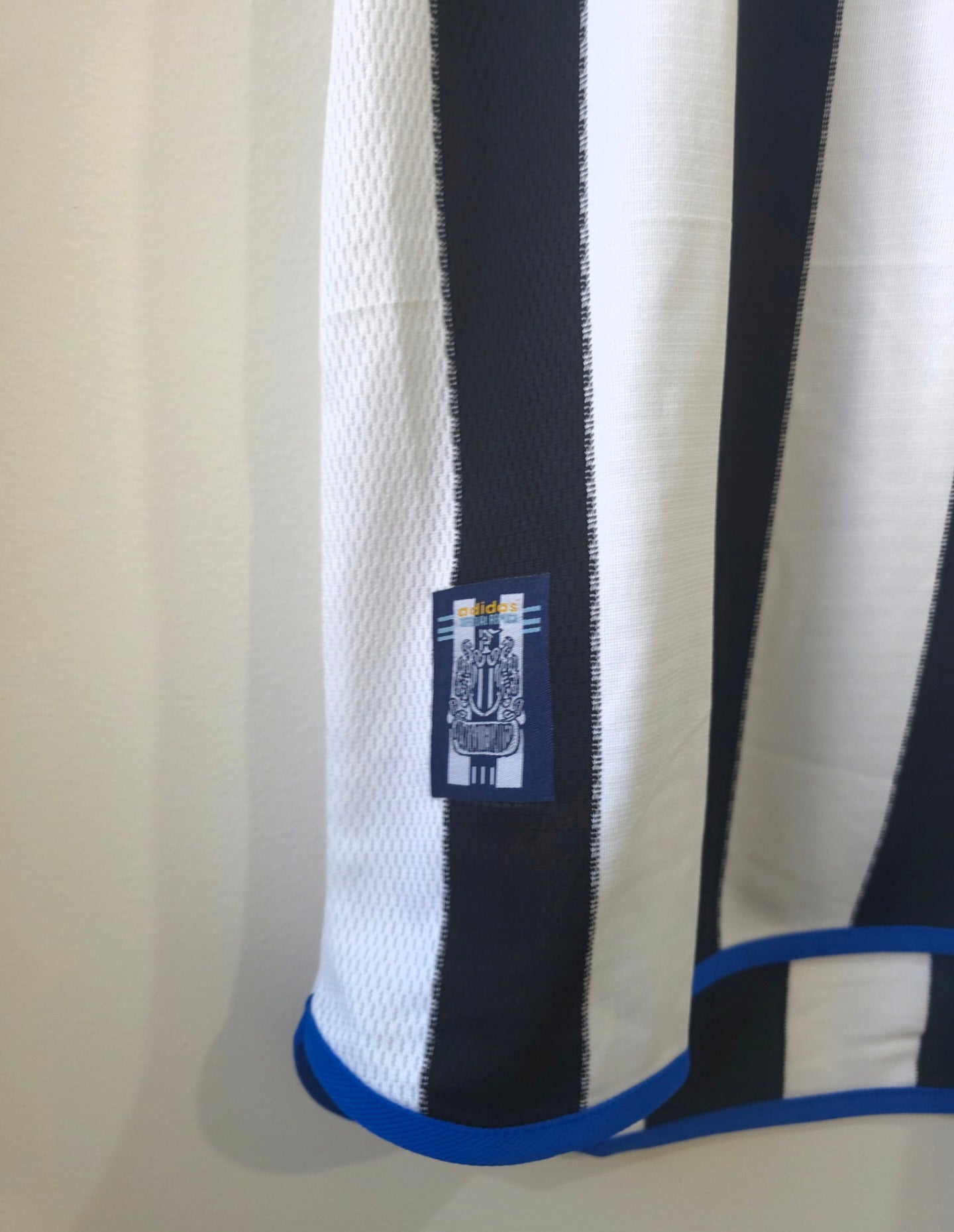 Newcastle United 1999/00 Home #9 Alan Shearer Retro