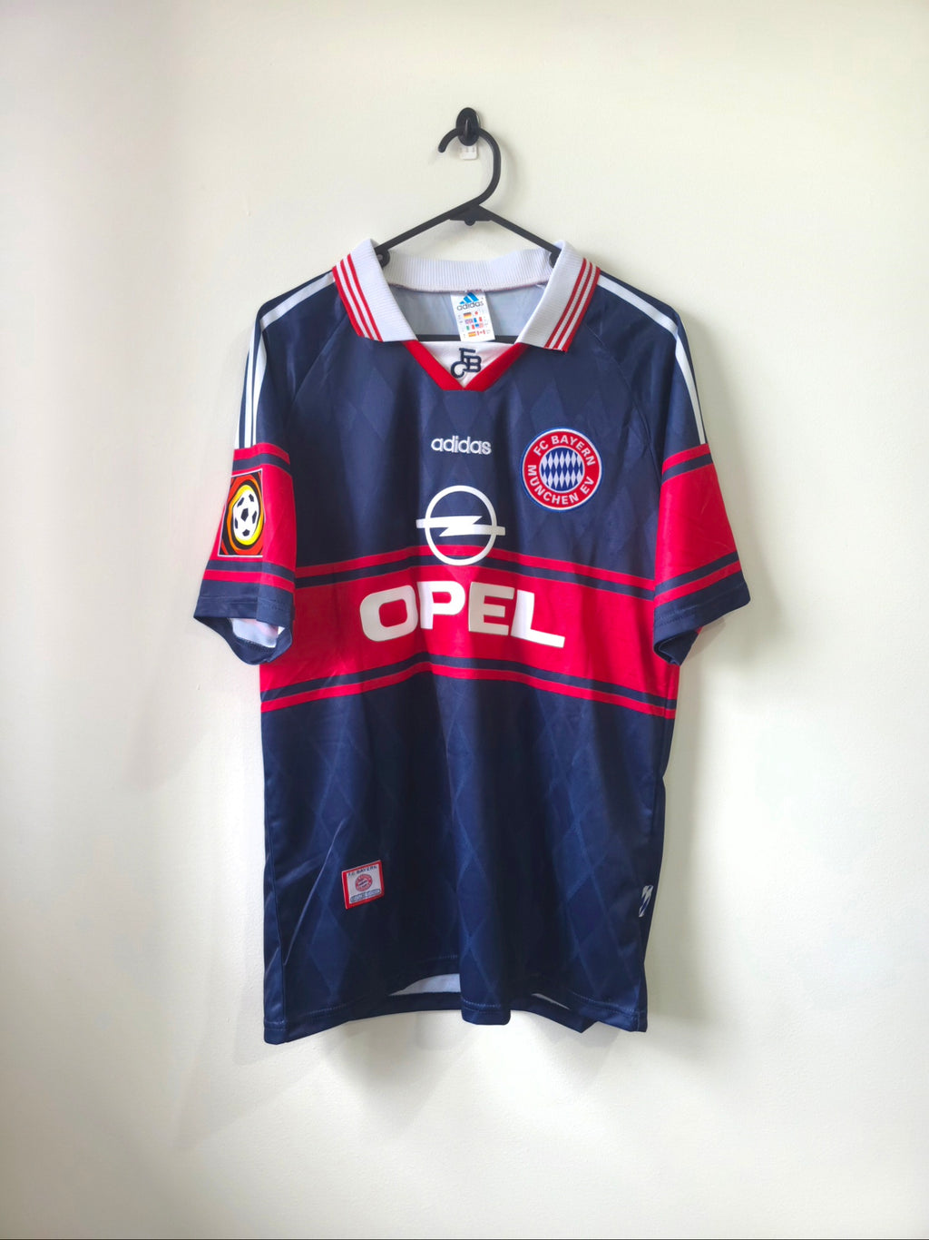 Bayern 1997/99 Home Retro Jersey #10 Matthaus