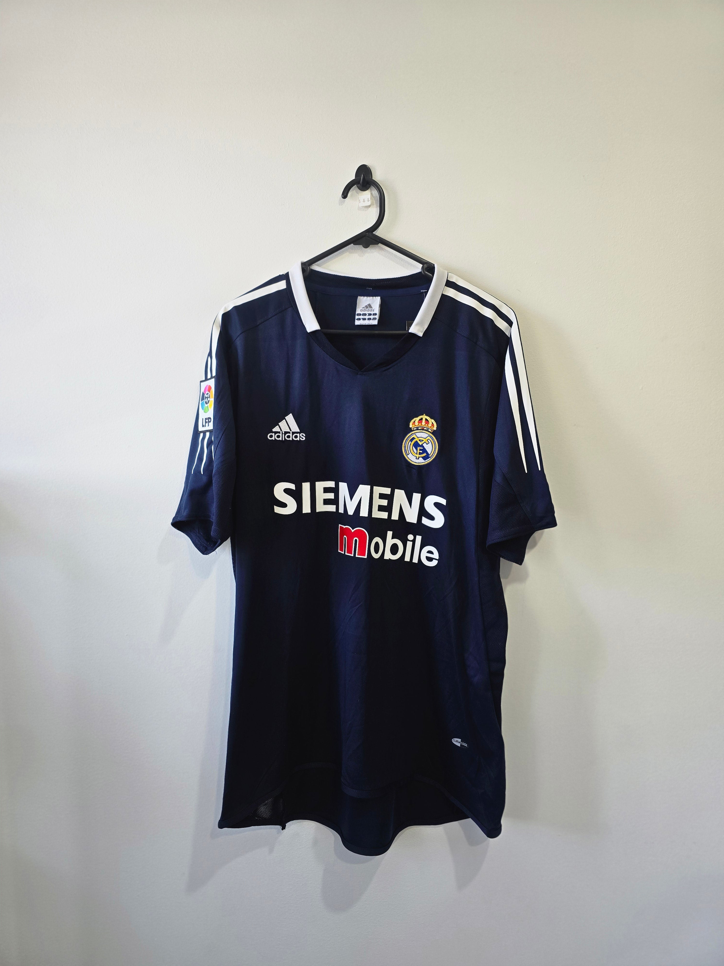 Real Madrid away jersey 2004/05 #9 Ronaldo Nazario