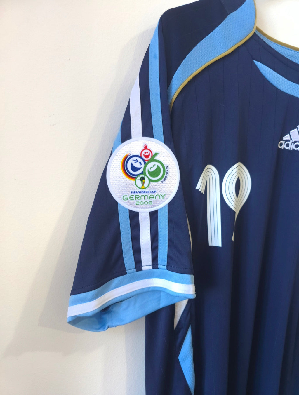 Argentina Away 2006 world cup jersey #19 Messi